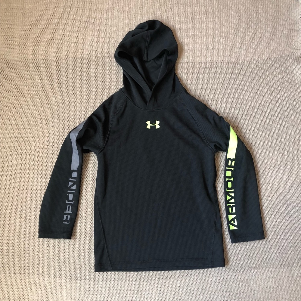 Black Under Armour pullover